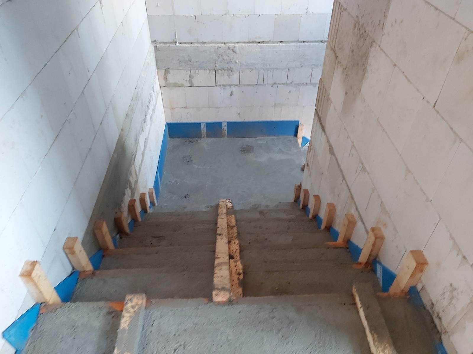 Hansa Hausbau Neubau Betontreppe 05